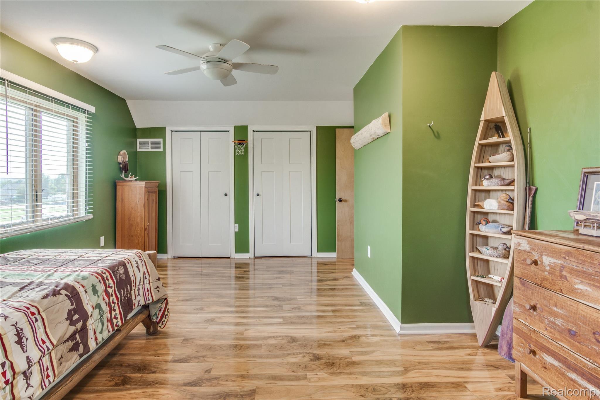 9133 Faussett Road Fenton, MI 48430 - Photo 24 of 39 Interiors (34 of 43).jpg