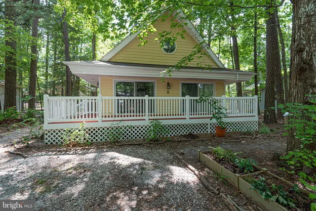 $325,000 | 8 Sailors Way, Ocean Pines, MD 21811