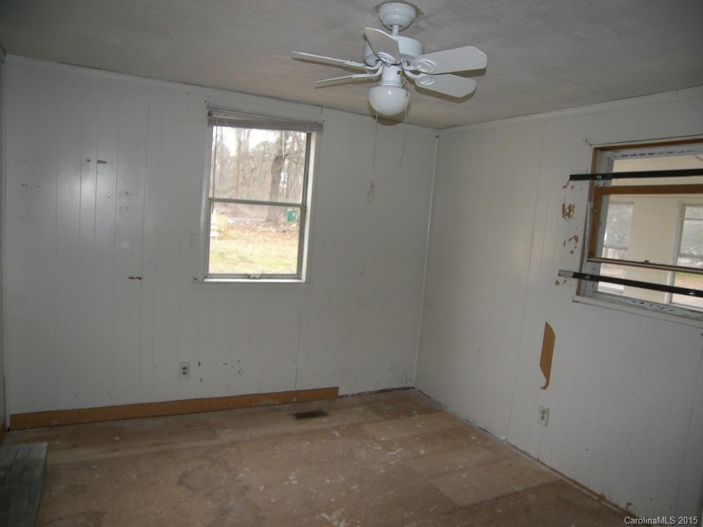 7440 Wallace Road Charlotte, NC 28212 - Photo 3 of 14 Gallery Image 3