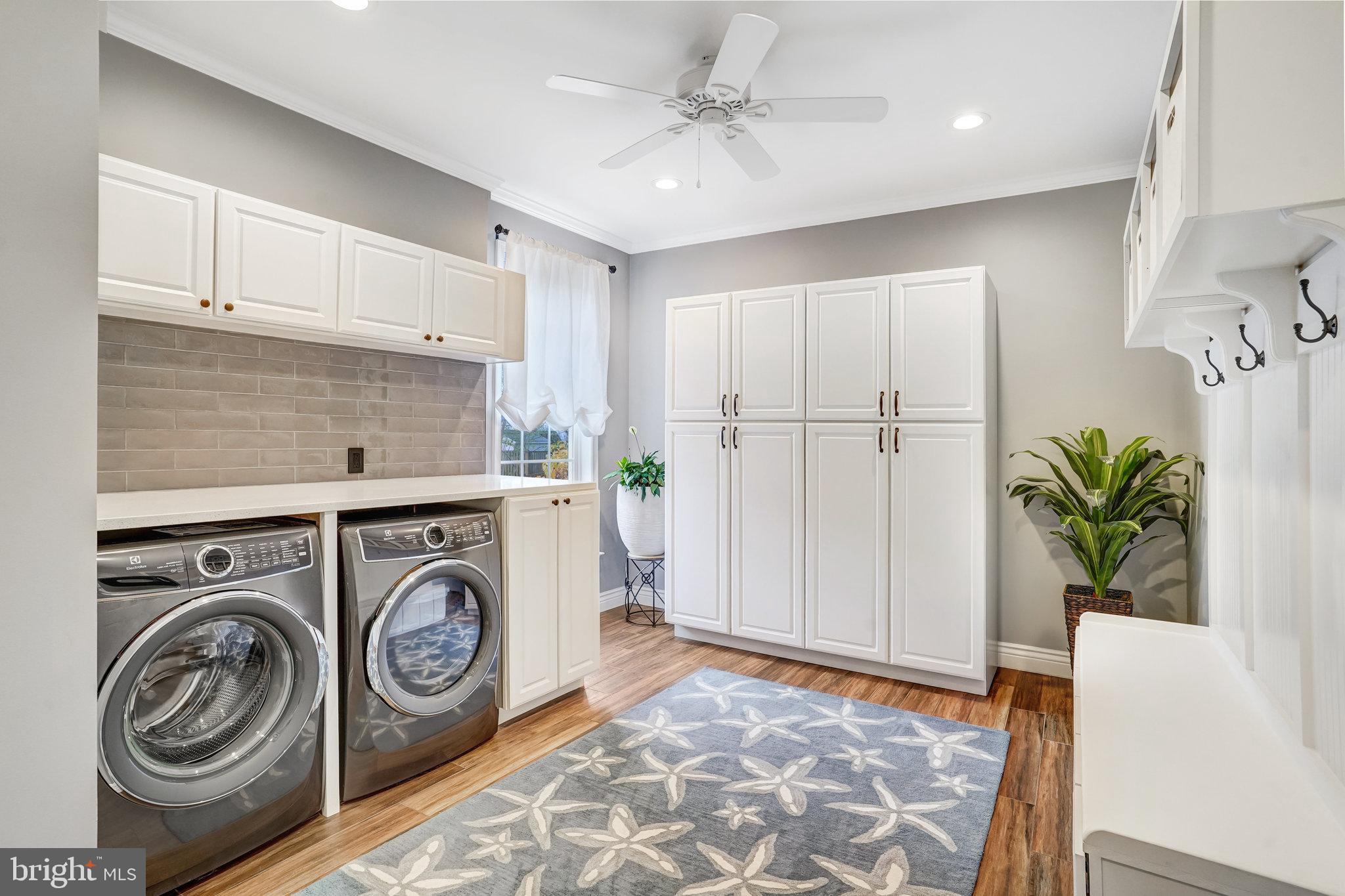 7524 Rio Grande Way Gainesville, VA 20155 - Photo 18 of 64 Custom walk in mud/laundry room
