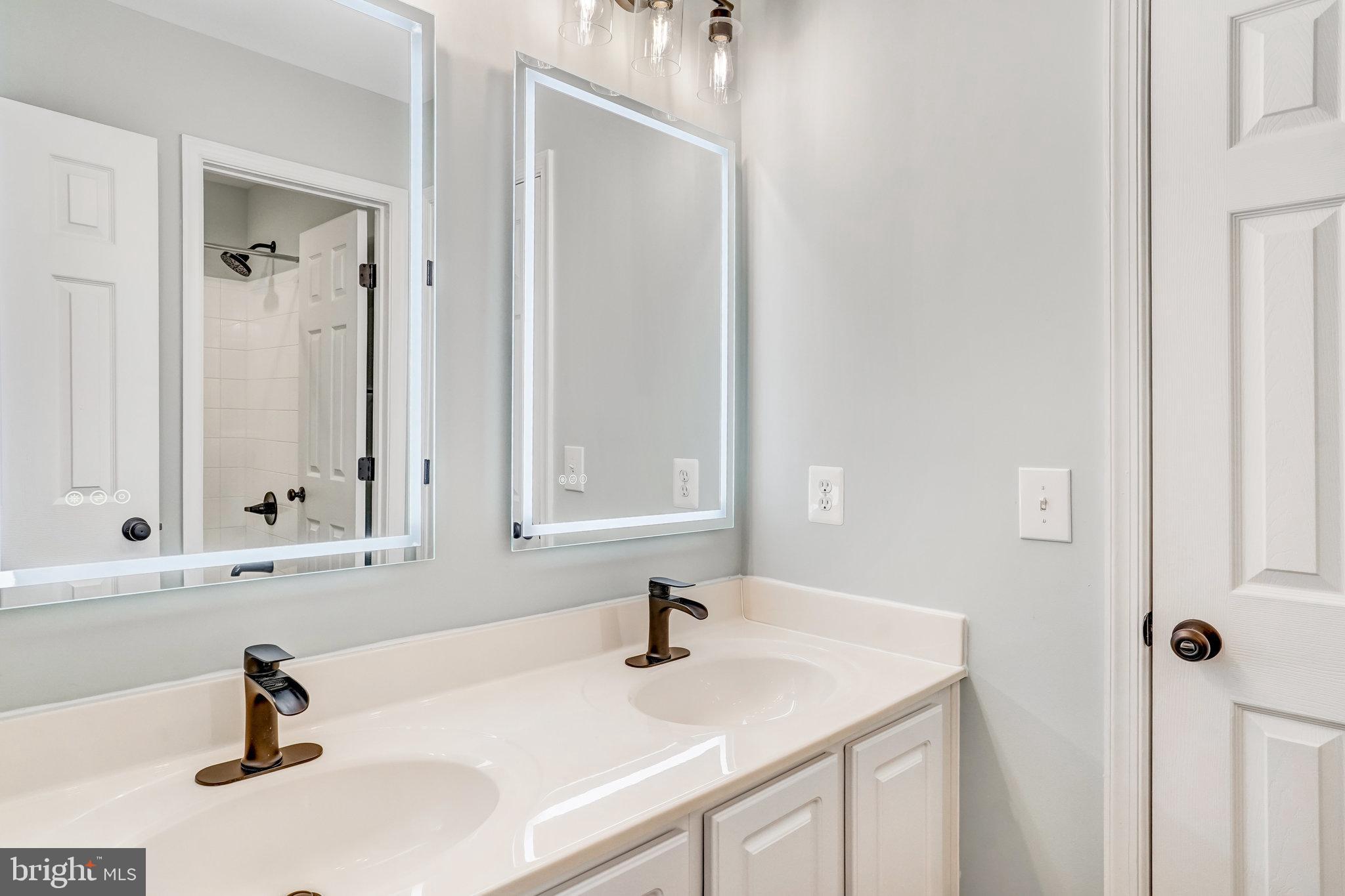 7524 Rio Grande Way Gainesville, VA 20155 - Photo 24 of 64 Bedroom #2 and 3 share