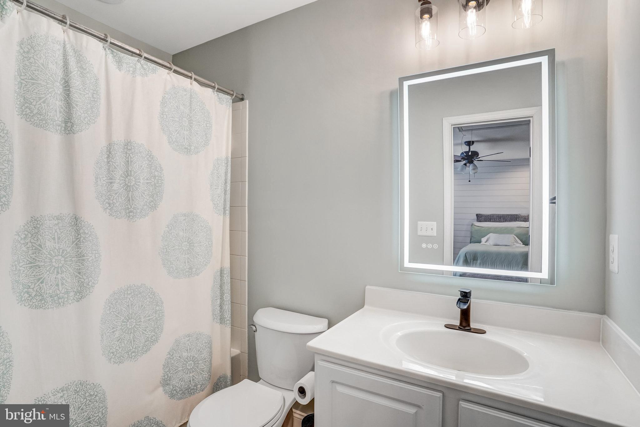 7524 Rio Grande Way Gainesville, VA 20155 - Photo 29 of 64 Private bath attached to Bed#4