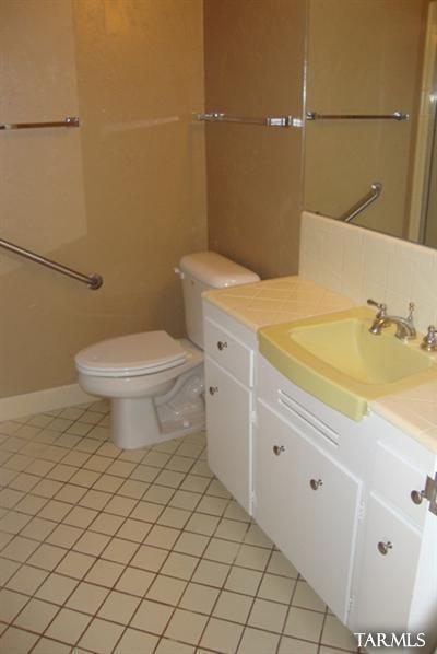 521 North Country Club Road, Unit B6 Tucson, AZ 85716 - Photo 9 of 23