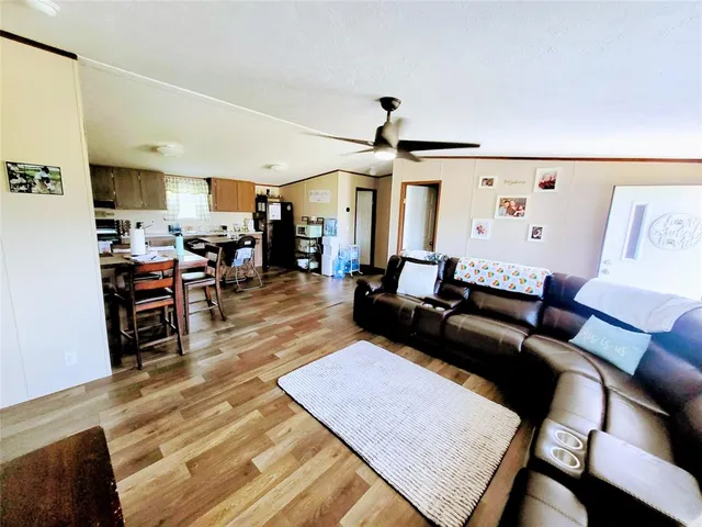 a view of washer and dryer in a kitchen
