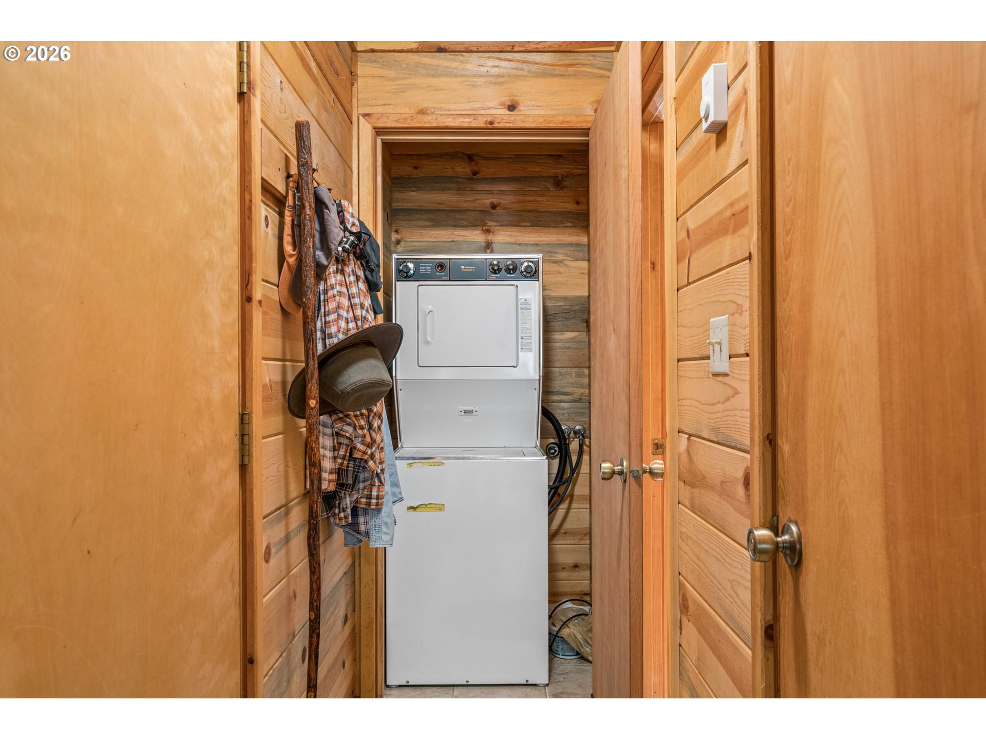 28320 Road 20 Rhododendron, OR 97049 - Photo 29 of 41 Laundry