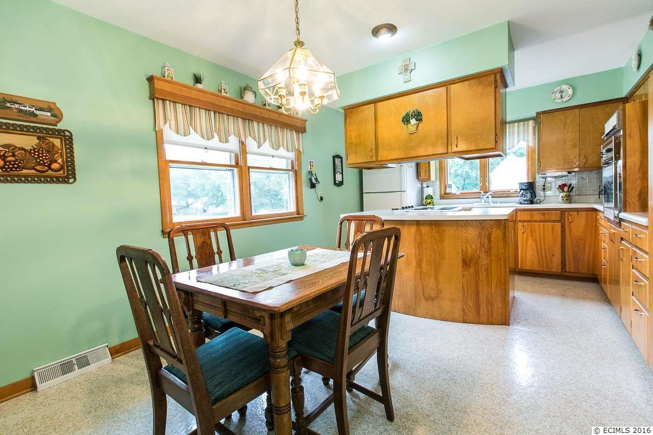 410 Cleveland Street Southwest Cascade, IA 52033 - Photo 10 of 25 Gallery Image 10