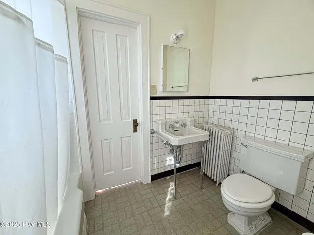 $364,500 | 407 South King Street, Windsor, NC 27983