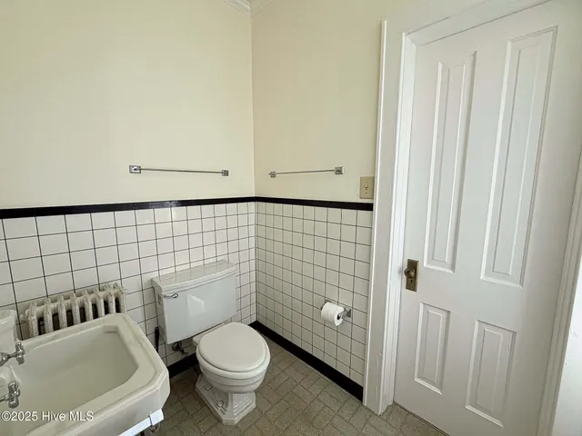 $364,500 | 407 South King Street, Windsor, NC 27983