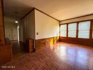 $364,500 | 407 South King Street, Windsor, NC 27983