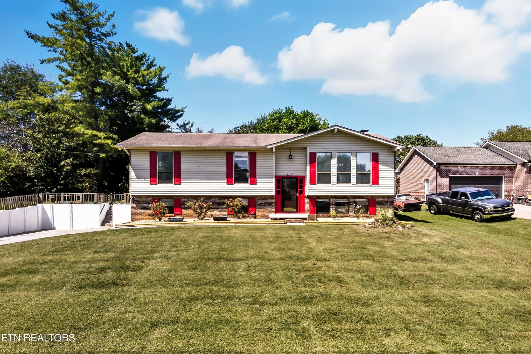 420 1st Street Seymour, TN 37865 - Photo 2 of 24