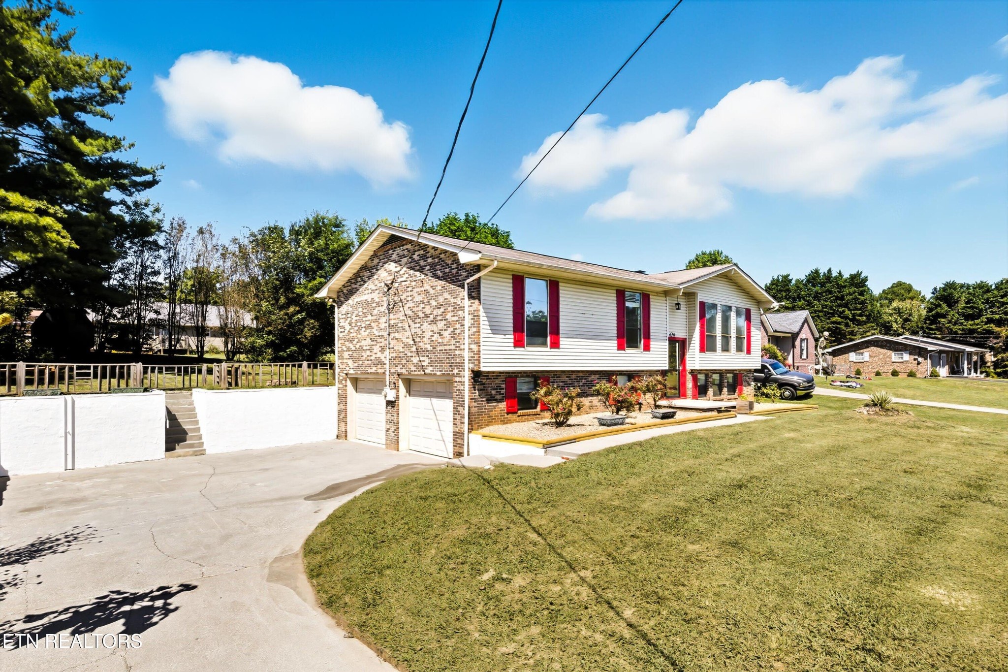 420 1st Street Seymour, TN 37865 - Photo 3 of 24