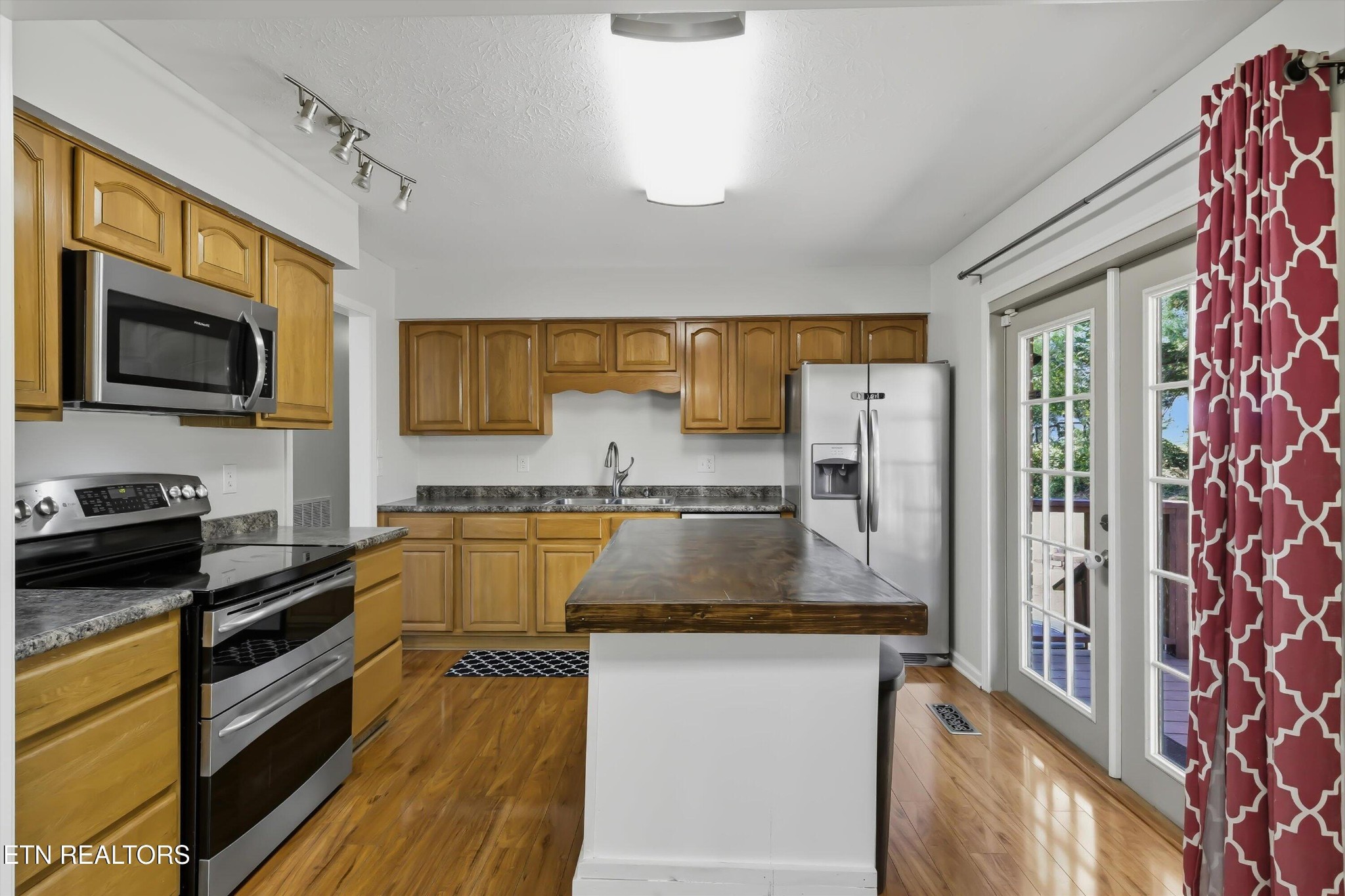420 1st Street Seymour, TN 37865 - Photo 9 of 24