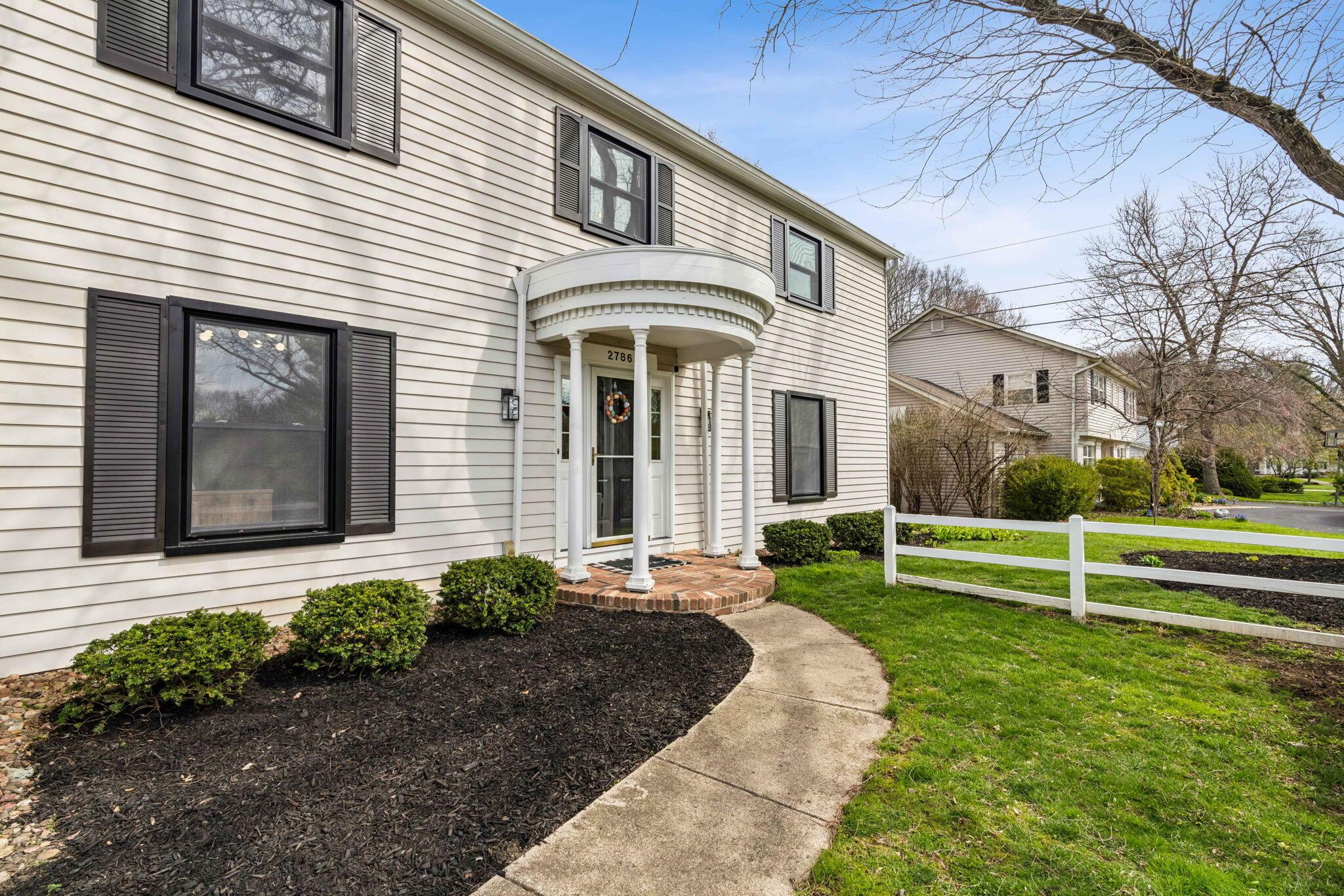 2786 Elginfield Road Columbus, OH 43220 - Photo 4 of 52 2-web-or-mls-2786-elginfield-rd