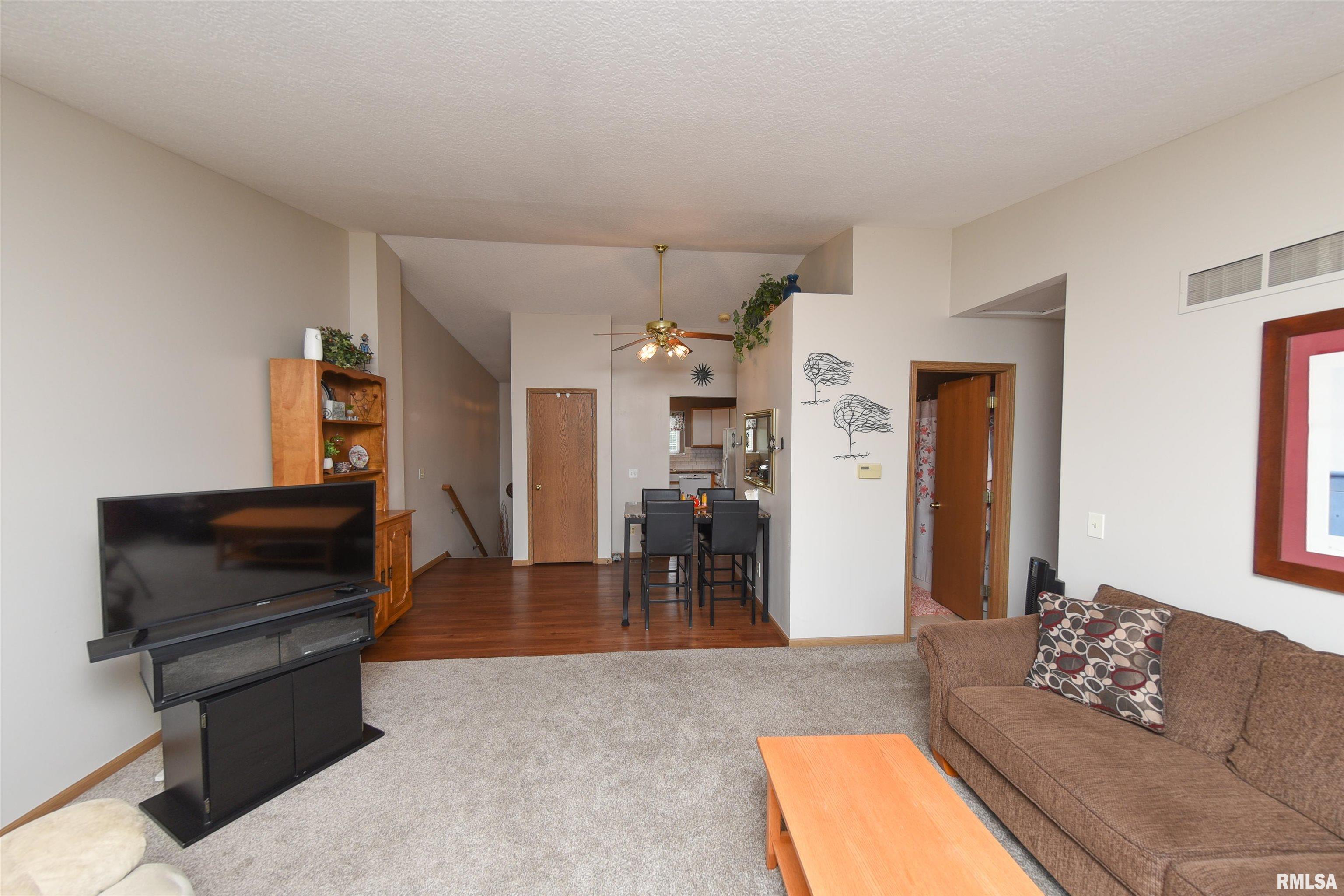 3010 3rd Street, Unit 8 Moline, IL 61265 - Photo 11 of 22