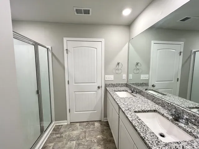 $1,575 | 800 Dallas Drive, Columbia, TN 38401