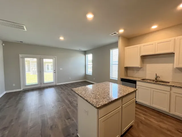 $1,575 | 800 Dallas Drive, Columbia, TN 38401