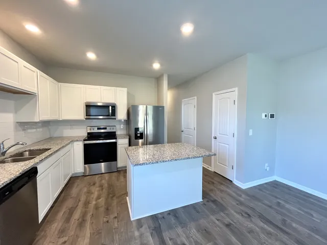 $1,575 | 800 Dallas Drive, Columbia, TN 38401