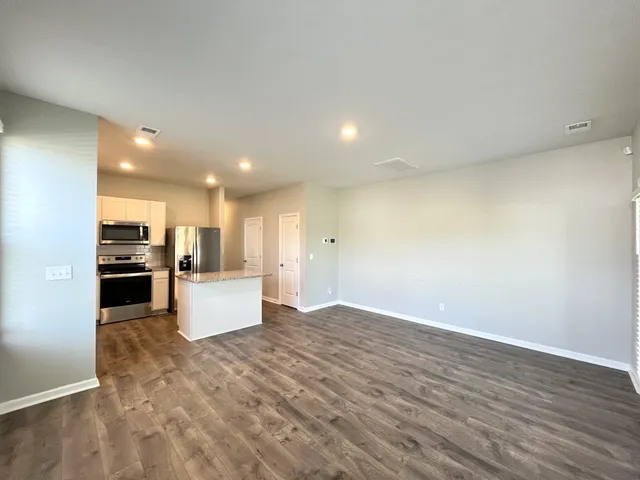 $1,575 | 800 Dallas Drive, Columbia, TN 38401