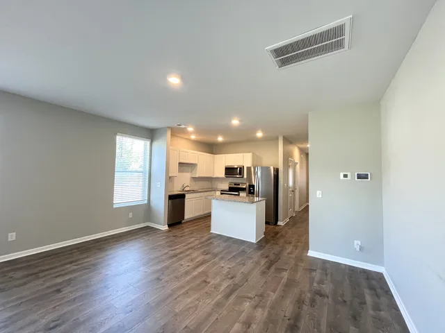 $1,575 | 800 Dallas Drive, Columbia, TN 38401