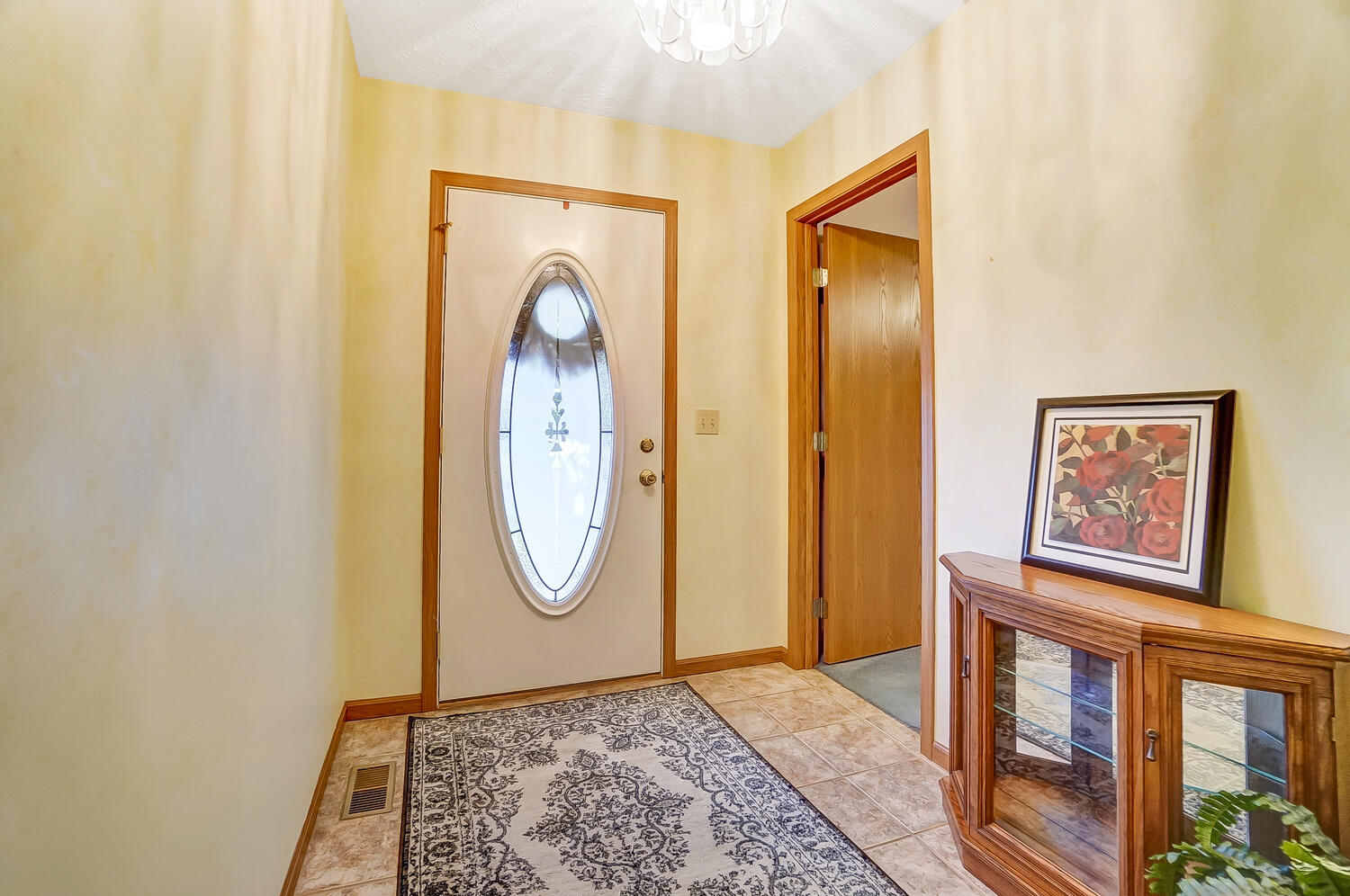 5781 Victorian Way Springfield, OH 45503 - Photo 3 of 26