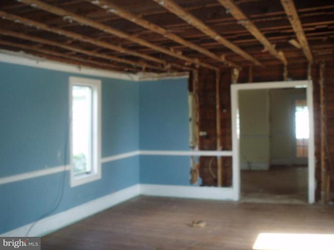 5724 Ross Neck Road Cambridge, MD 21613 - Photo 11 of 17 Living Room