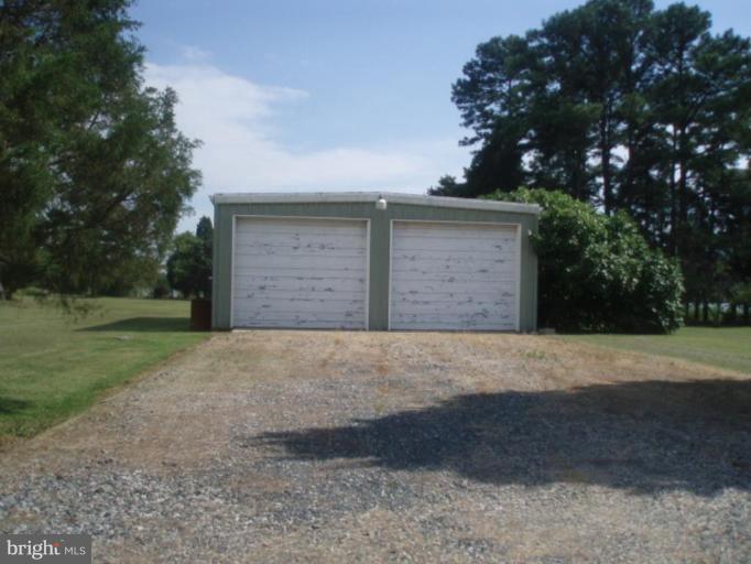 5724 Ross Neck Road Cambridge, MD 21613 - Photo 3 of 17 Garage 1