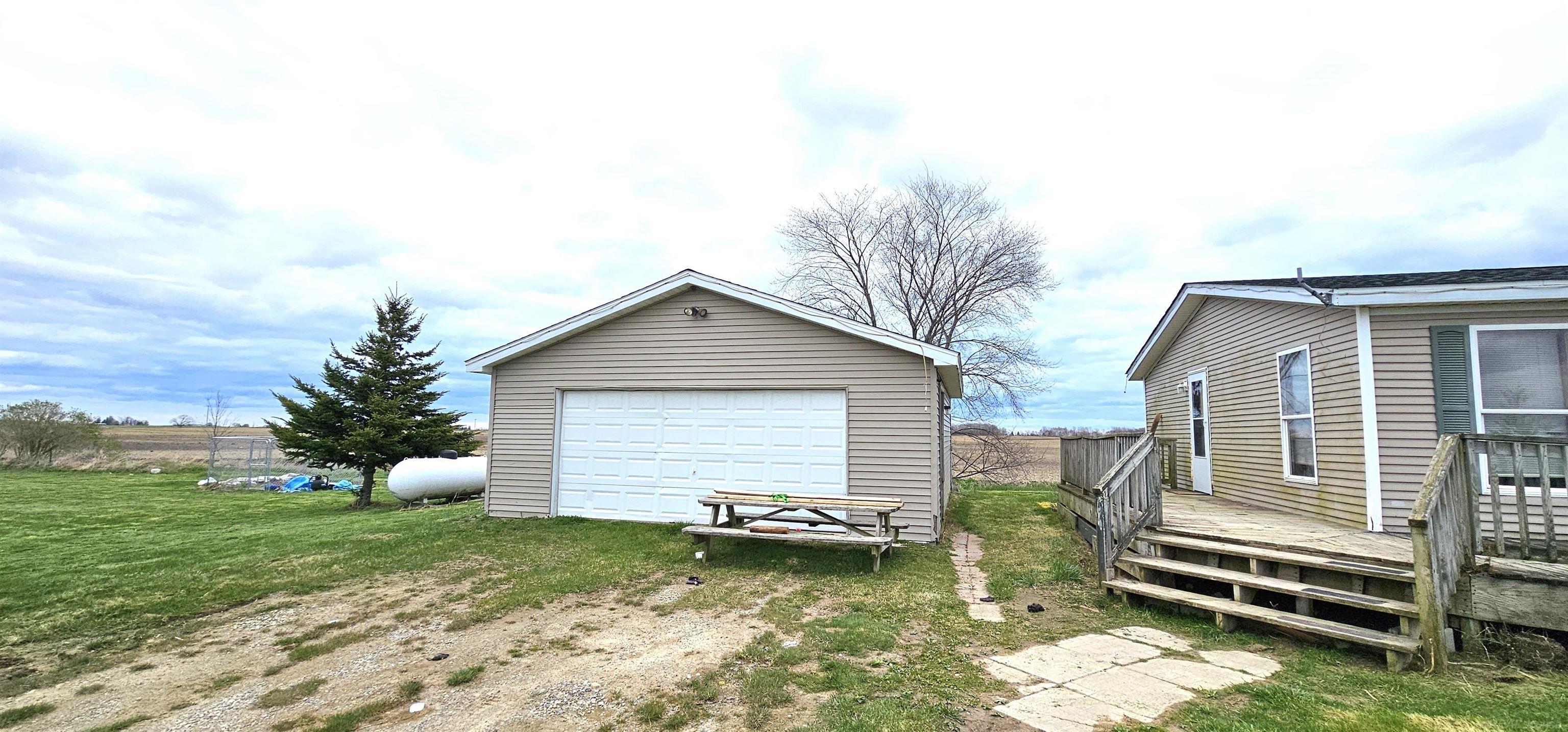 4930 Hunt Road Deckerville, MI 48427 - Photo 2 of 12 50127649-1.JPG