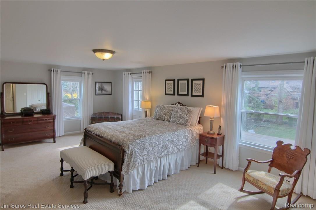765 Middlesex Road Grosse Pointe, MI 48230 - Photo 19 of 38 Master_Bedroom_2nd_View.jpg