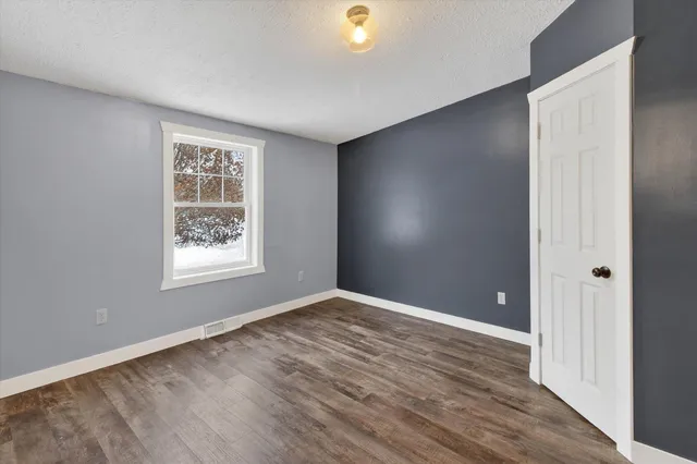 $217,500 | 23767 230th Avenue, Paris, MI 49338