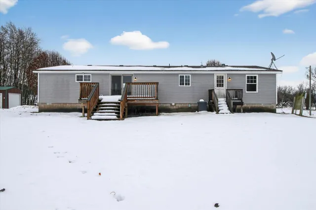 $217,500 | 23767 230th Avenue, Paris, MI 49338