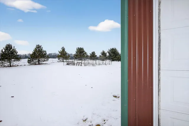 $217,500 | 23767 230th Avenue, Paris, MI 49338