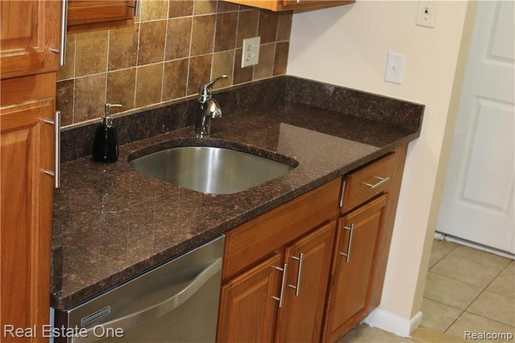 30060 Twelve Mile Road, Unit 88 Farmington, MI 48334 - Photo 10 of 20