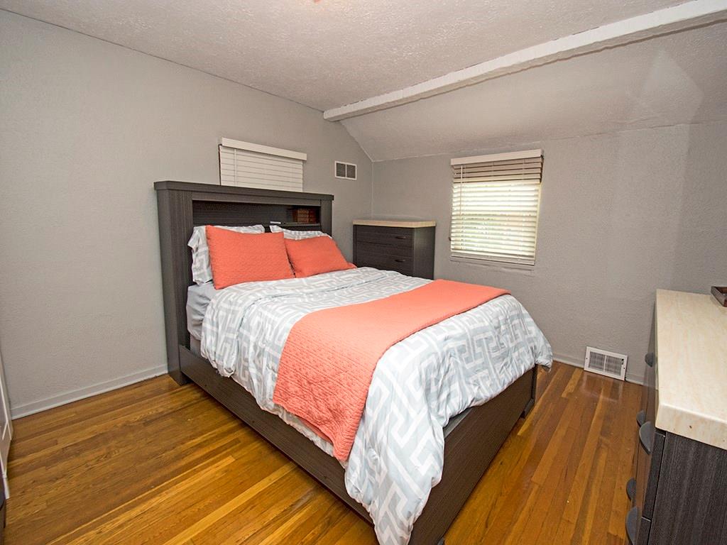 1567 Riverside Drive Verona, PA 15147 - Photo 9 of 17 Gallery Image 9