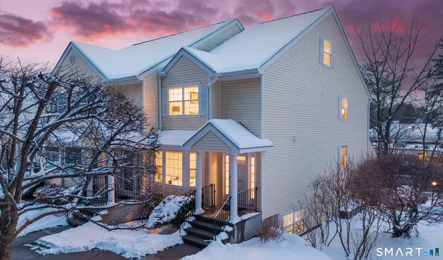 $779,000 | 180 Turn Of River Road, Unit 5D, Stamford, CT 06905