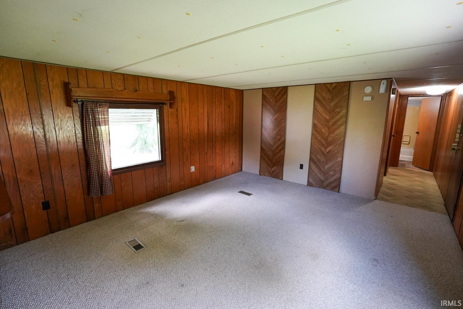 646 West Seitz Street Jasper, IN 47546 - Photo 5 of 13