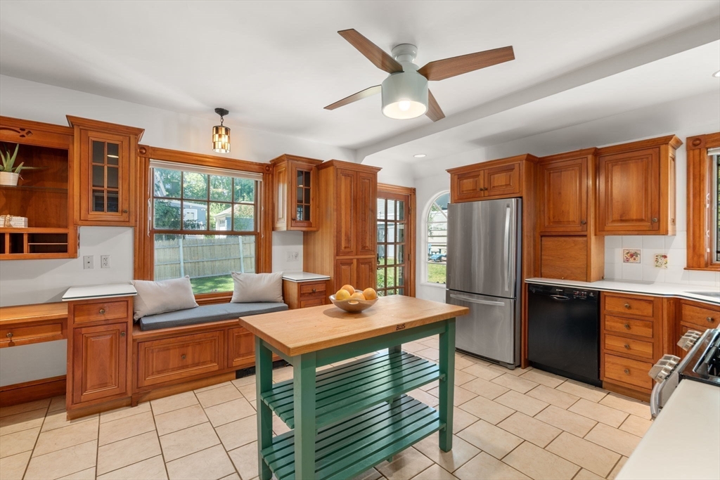3 Chase Avenue Lexington, MA 02421 - Photo 11 of 39