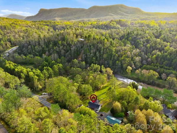 $950,000 | 8186 Highway 183, Newland, NC 28657