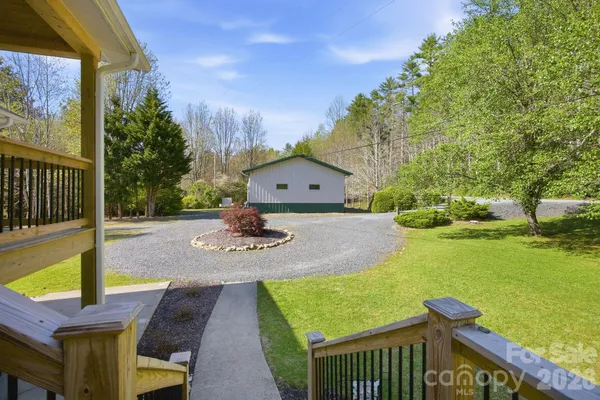 $950,000 | 8186 Highway 183, Newland, NC 28657