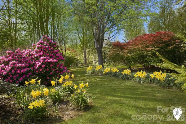 $950,000 | 8186 Highway 183, Newland, NC 28657