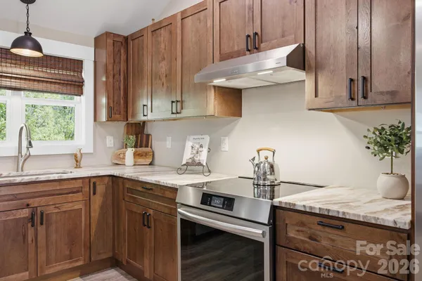 $950,000 | 8186 Highway 183, Newland, NC 28657