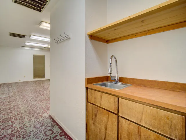 a close view of sink and tap