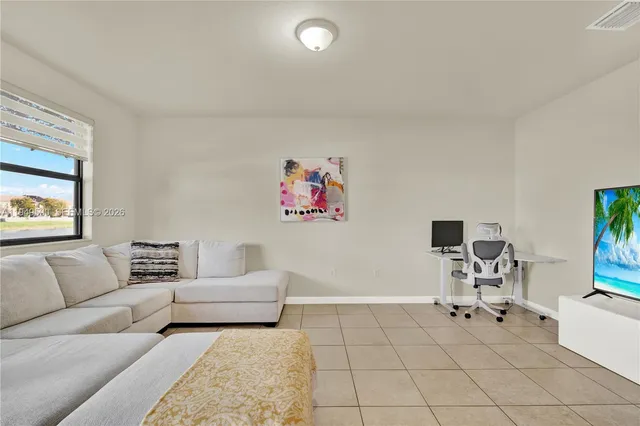 $4,000 | 9411 West 35th Avenue, Hialeah, FL 33018