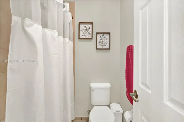 $4,000 | 9411 West 35th Avenue, Hialeah, FL 33018