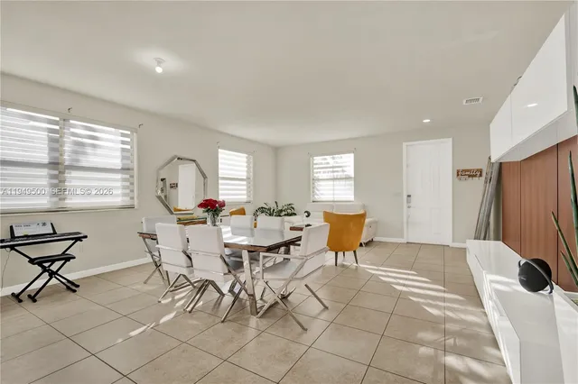 $4,000 | 9411 West 35th Avenue, Hialeah, FL 33018