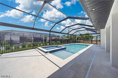 $669,000 | 3914 Southeast 20th Avenue, Cape Coral, FL 33904