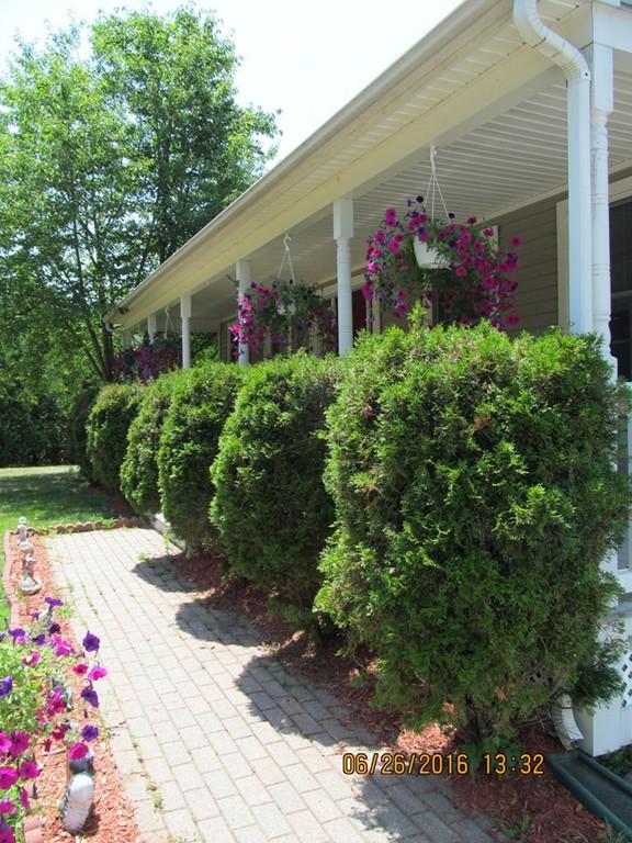 478 Turners Falls Road Montague, MA 01351 - Photo 4 of 14 Gallery Image 4