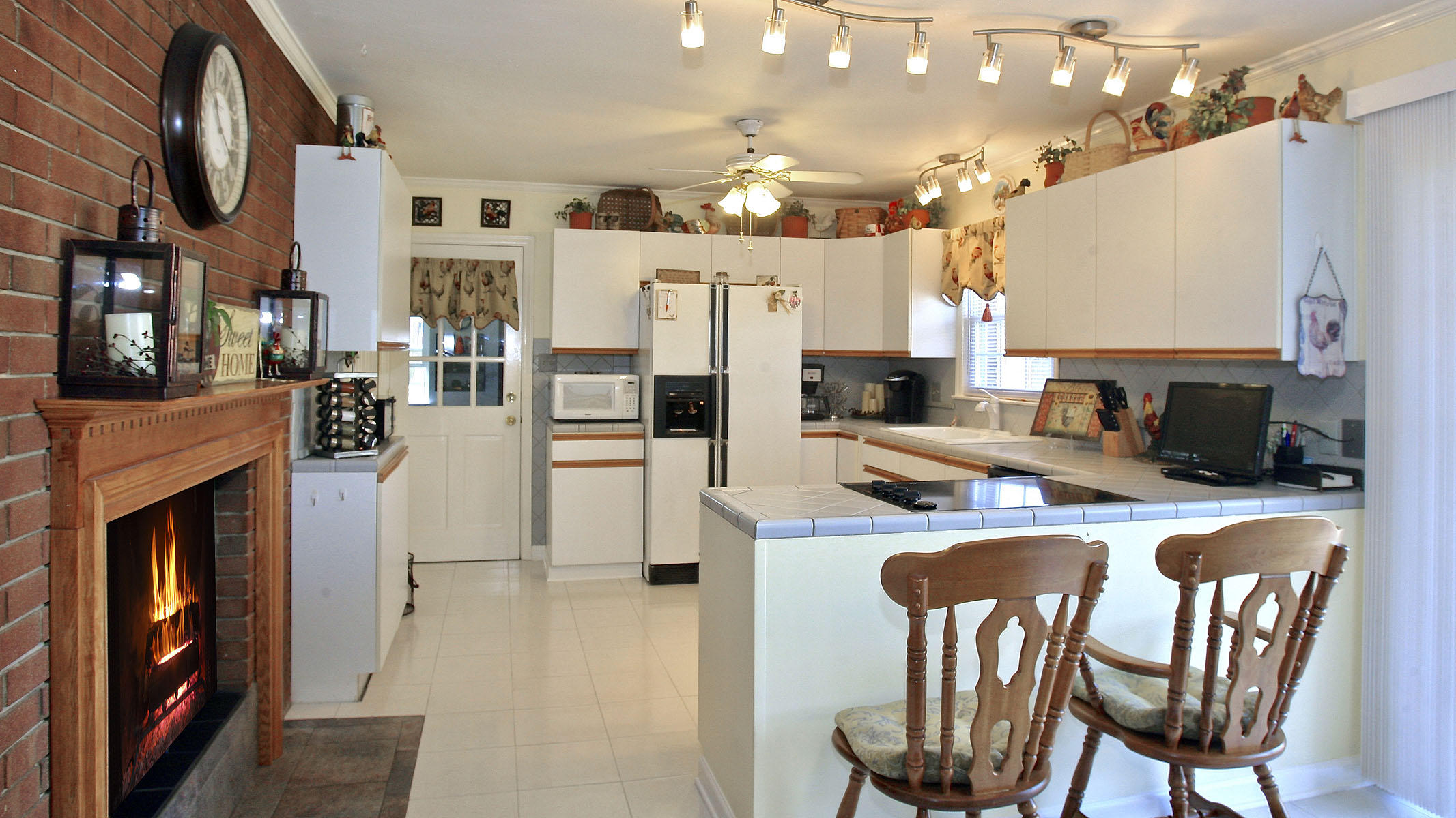 4434 Oliver Road Northeast Roanoke, VA 24012 - Photo 14 of 55 Kitchen