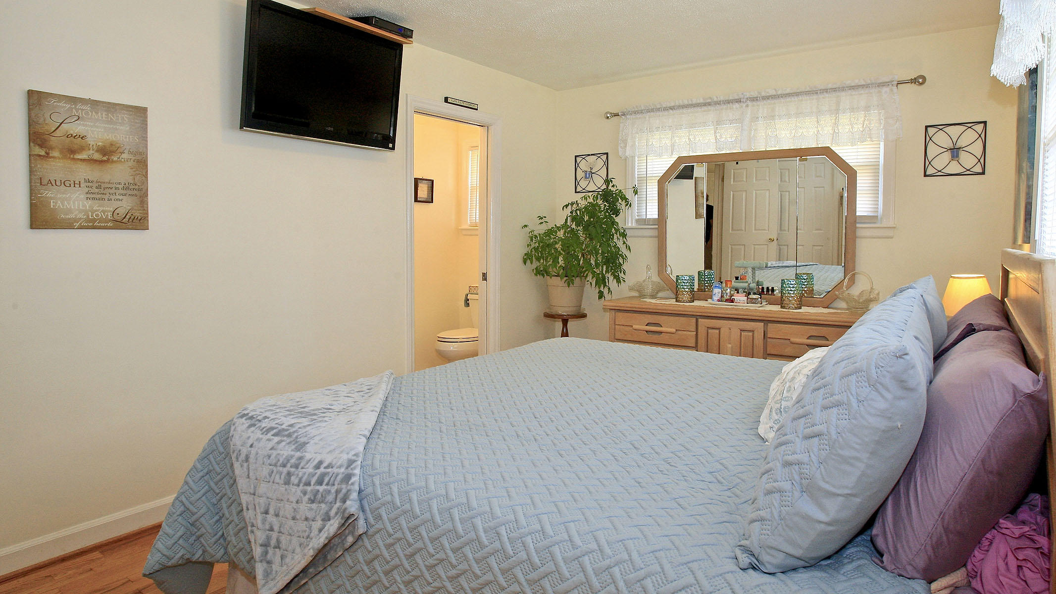 4434 Oliver Road Northeast Roanoke, VA 24012 - Photo 26 of 55 Master Bedroom