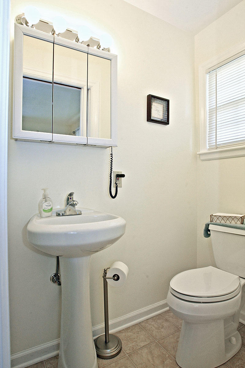 4434 Oliver Road Northeast Roanoke, VA 24012 - Photo 27 of 55 Master Bath