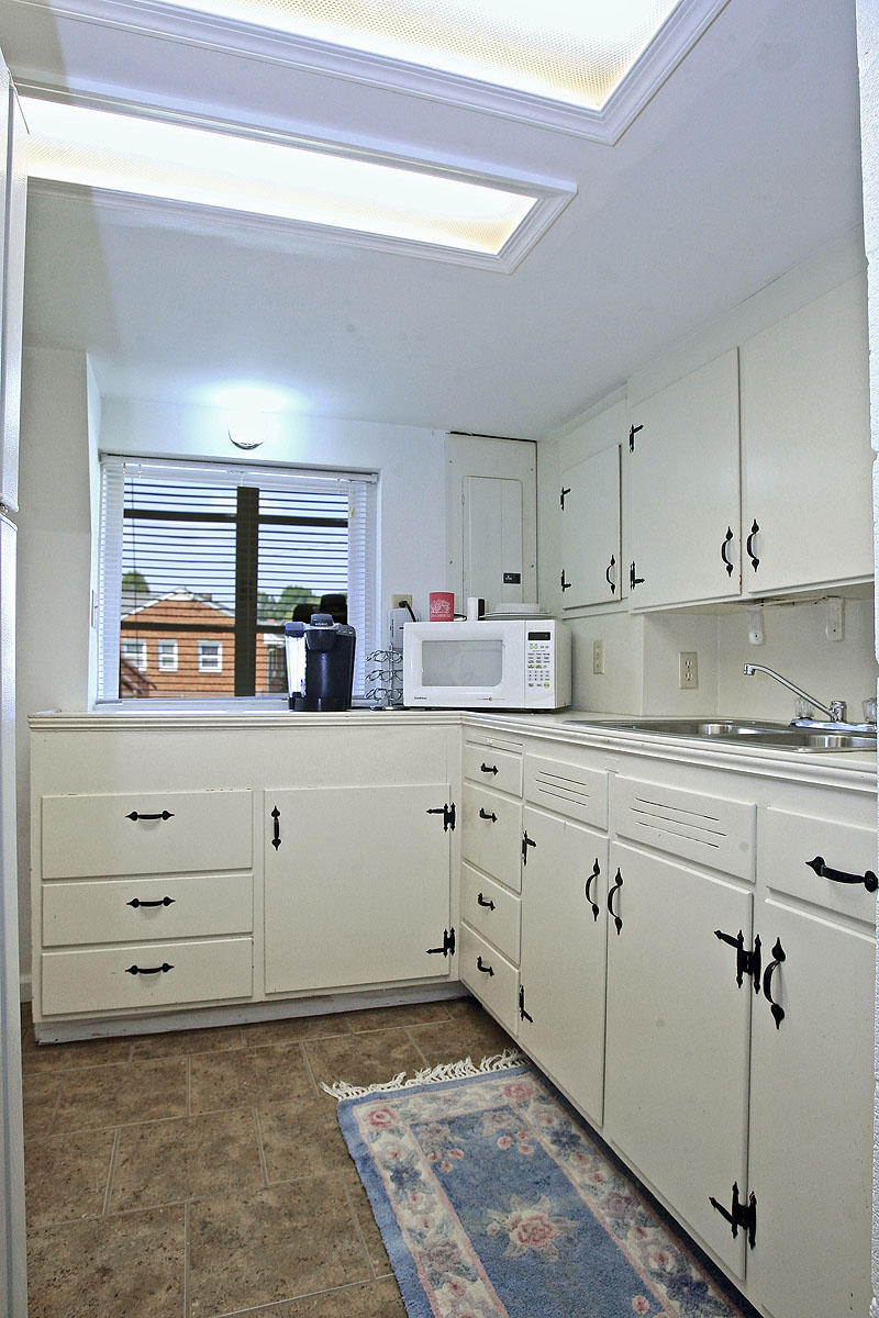 4434 Oliver Road Northeast Roanoke, VA 24012 - Photo 39 of 55 LL Kitchenette